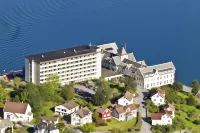 Kviknes Hotel Hotel di Leikanger