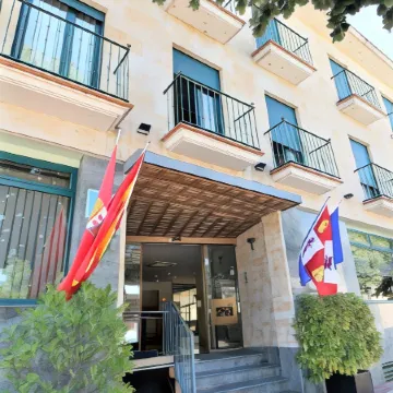 Hotel Ele Puente Romano de Salamanca Отели рядом с достопримечательностью «Сан-Эстебан»