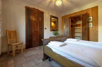 Au Petit Chevrot Hotels in Gressan