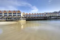 Dolphin Quay Apartments Hotels in Mandurah