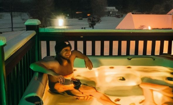 Arctic SnowHotel & Glass Igloos