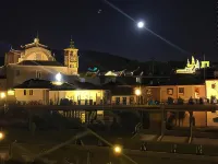 Las Doñas del Portazgo Hotels in Ambasmestas