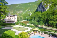 Demeures et Château de La Caze Hotels in Les Vignes