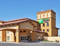 Holiday Inn Express & Suites Willows Hotels in Willows