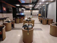 Max Hotels Prayagraj Hotel di Allahabad