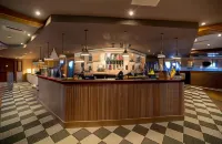 チェーン ランナー リビングストン バイ マーストンズ インズ - バー