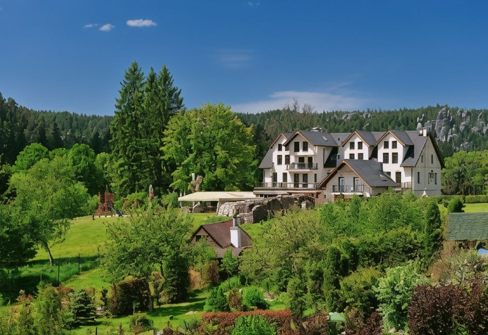 hotel overview picture