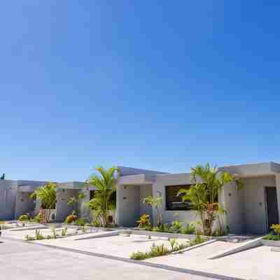 Feliz Villa Suite Kourijima View Hotel Exterior