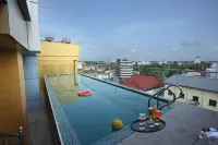 The Garuda Hotels - Pool
