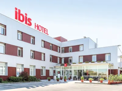 Ibis Irun Hotels in Оярцун