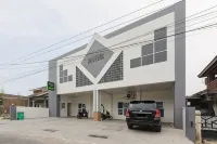 Urbanview Hotel Binwa Syariah Lampung by RedDoorz Hotel dekat Kampoeng vietnam
