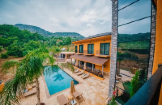 The Remote Hotel