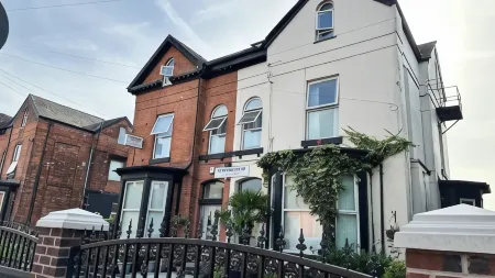 Hendham House Отели рядом с достопримечательностью «Cheetham Hebrew Congregation»