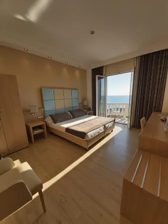 Hotel Piccolo Lido Отели в г. Bordighera