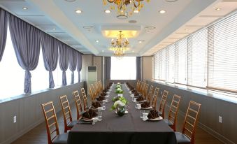 10. AW HOTEL..