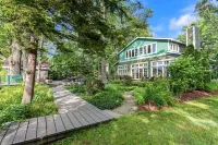 LUXURY Lakefront Property on Private Beach with Stunning Lake Views and Sunsets