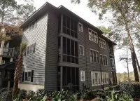 “The Egret” Newly Remodeled, Ground Level Condo