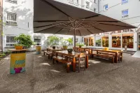 Hans Brinker Hostel Amsterdam - พร้อมอาหารเช้า