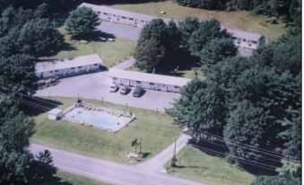Four Seasons Motel
