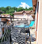 Appartements le 56, Calme, Entre Ville et Lac - Sejouraixlesbains فنادق في Tresserve