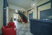 Logis le Grand Hotel Hotels in Chateau-du-Loir