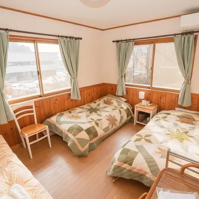 Guest House Chaconne Karuizawa Hotels near Musee le vent