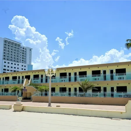 Diane Oceanfront Suites