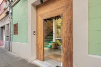 La Bodega Suites