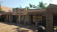 Fa'Trez Guest House & Spa Hotels in Silver Lakes Golf Estate