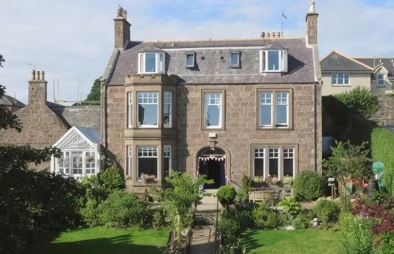 阿杜西之家酒店