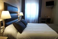 Logis Hotel - Auberge de l'Hélix Hotels in Sens