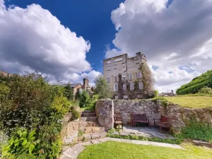 Castle Hotel