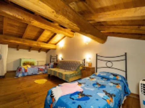 Country villa with private pool and garden great for families, groups Hotels in Gallicano