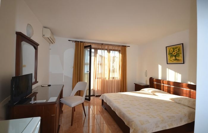 Hotel More