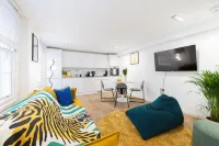 Kula London - Covent Garden Opera House Hotels near Adelphi Theatre
