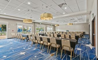 Holiday Inn Express & Suites Orlando - Lake Buena Vista