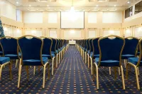 Hotel Rapsodia City Center - 4-Star