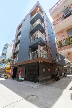 RR Residency Отели рядом с достопримечательностью «Салаб Интернешнел Музеум Оф Тойлетс»