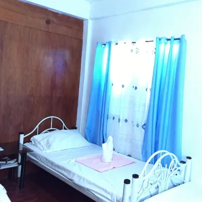 Troy Lodge Hotels in Basco