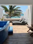 Pelicano Inn Playa del Carmen - Beachfront Hotel - Ocean View