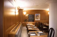Castelnou Aparthotel - พร้อมอาหารเช้า