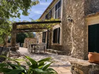 Finca Hotel Son Pont Hotels near Platja d'Illetes