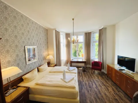 โรงแรมไกเซอร์โฮฟ เดอลุกซ์ โรงแรมใน