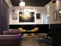 Nikii Boutique Hotel Отели рядом с достопримечательностью «Станция метро Longericher Straße»