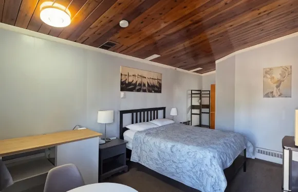 生物視野汽車旅館