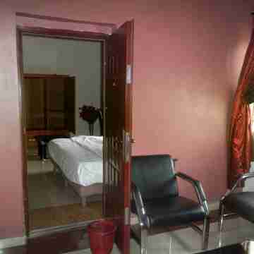 Clen-Phil Hotels - Deluxe Standard Close to Many Attractions Rooms