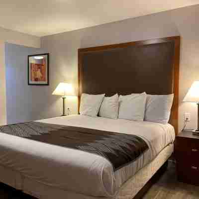 Colonial Motel Rooms