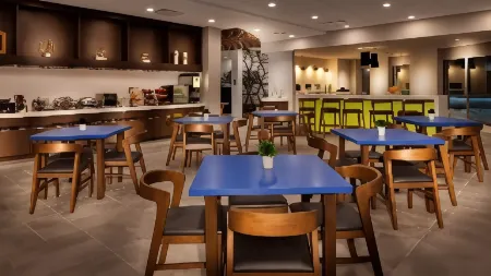 GLo Best Western Kanata Ottawa West