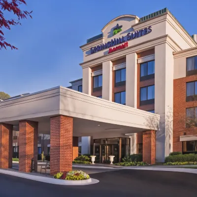 SpringHill Suites Charlotte University Research Park Các khách sạn gần University of North Carolina at Charlotte