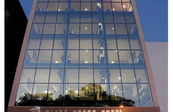 尼亞特城市酒店